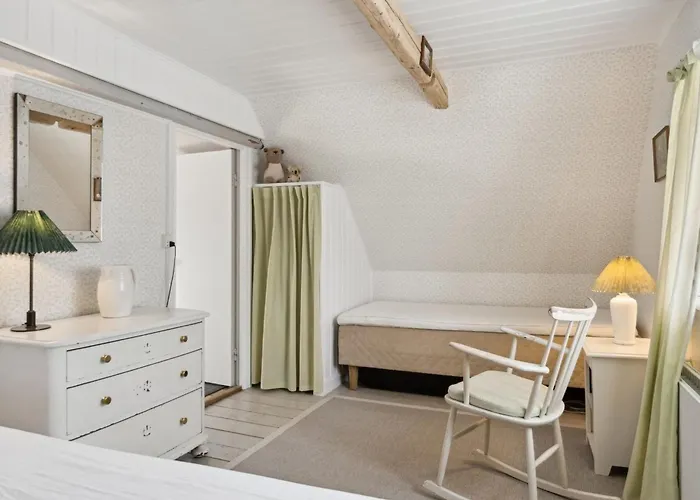 Merete - 50m From The Sea By Interhome